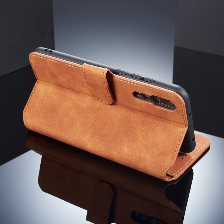 DG.MING Retro Oil Side Horizontal Flip Case compatible with Huawei P20 Pro, with Holder & Card Slots & Wallet, Huawei P20 Pro