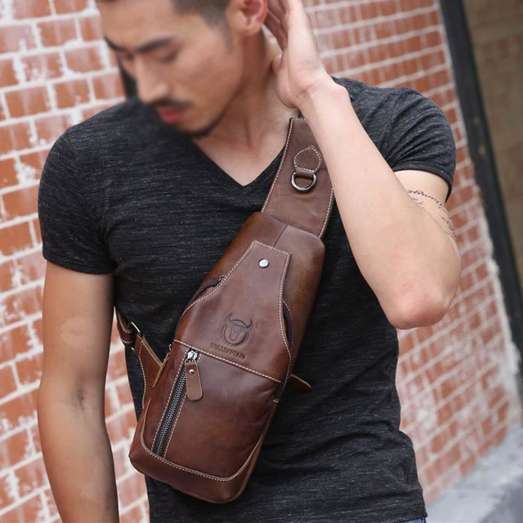 BULL CAPTAIN 019 Retro Men Leather Crossbody Shoulder Bag First-Layer Cowhide Chest Bag, Colour: Black + Buckle, Gray + Buckle + Bracket