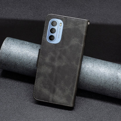 Retro Lambskin Texture Leather Phone Case, Compatible with Motorola Moto G31 / G41 Side Fingerprint